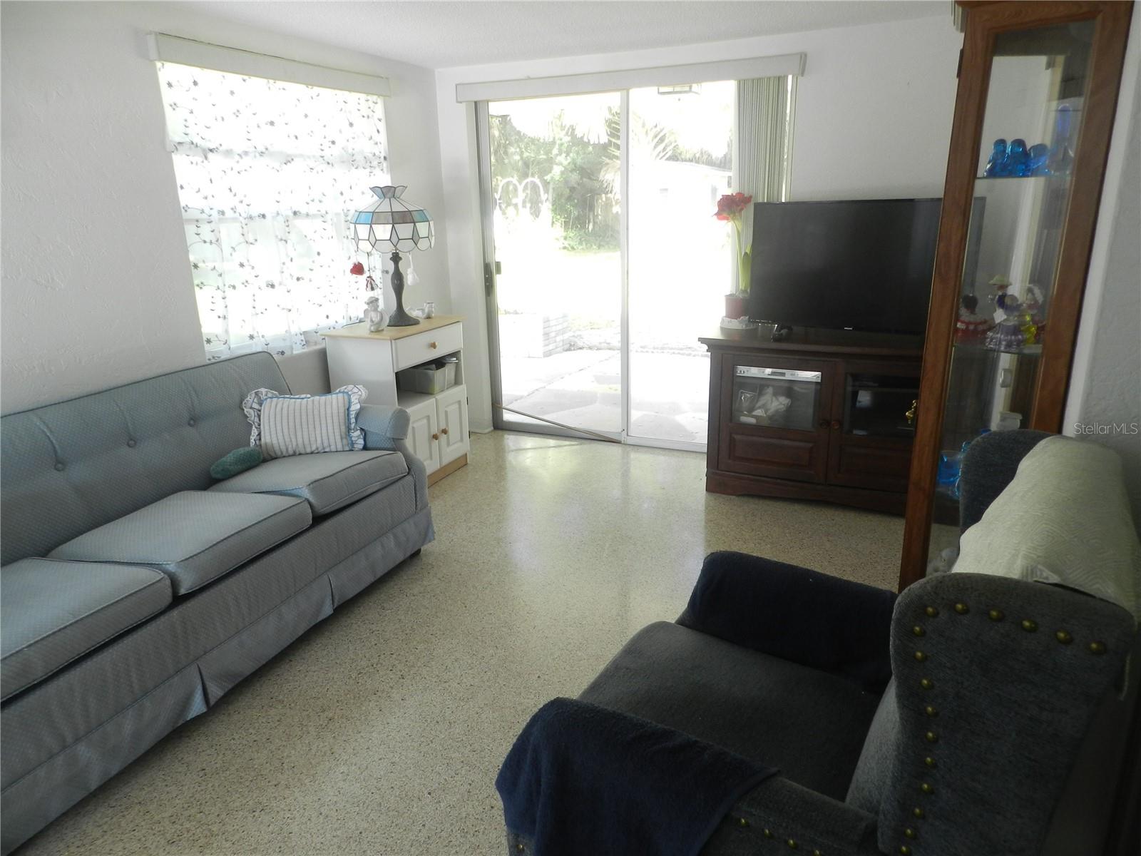 816 E 10TH AVENUE, New Smyrna Beach, FL 32169