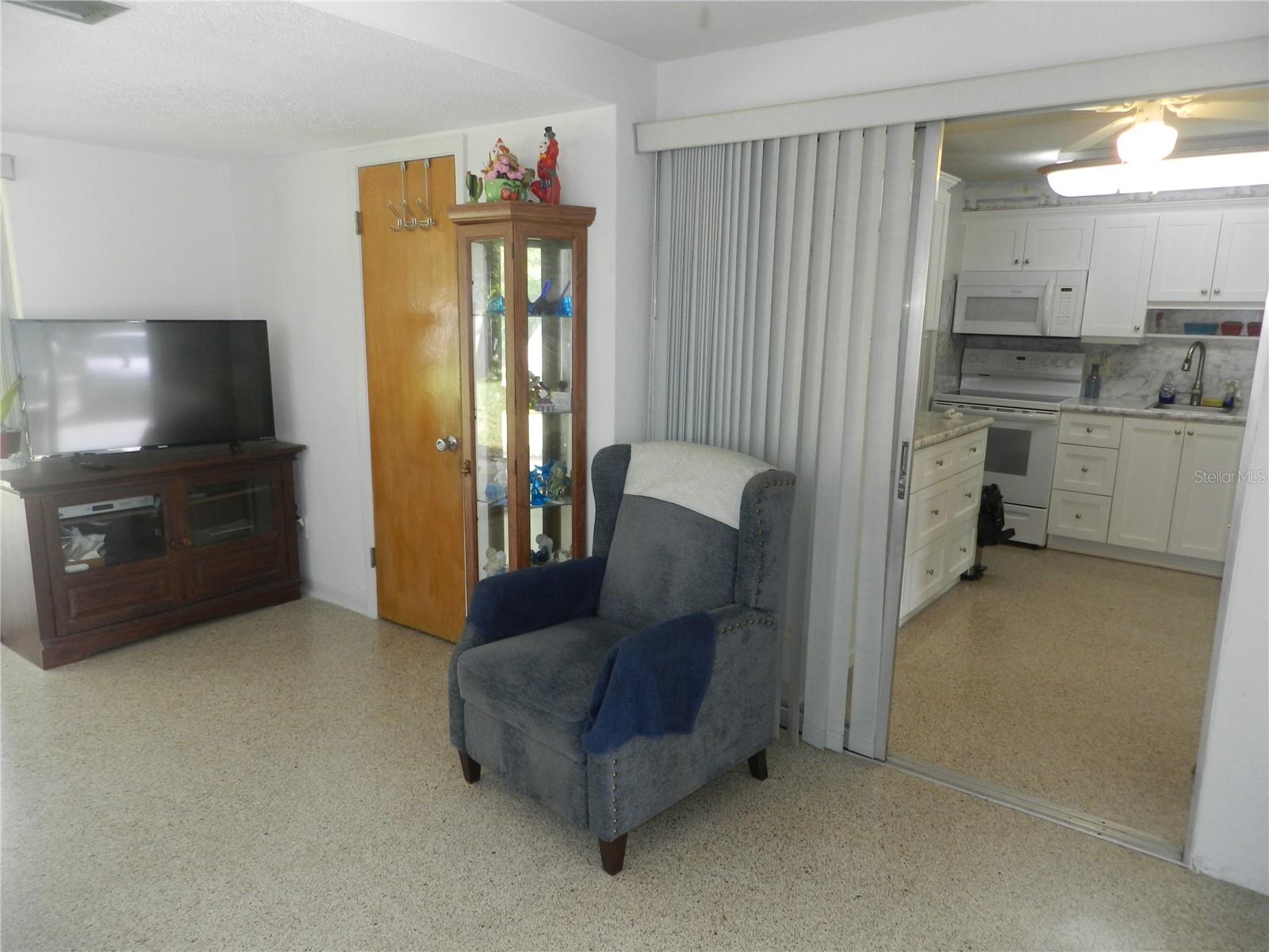 816 E 10TH AVENUE, New Smyrna Beach, FL 32169
