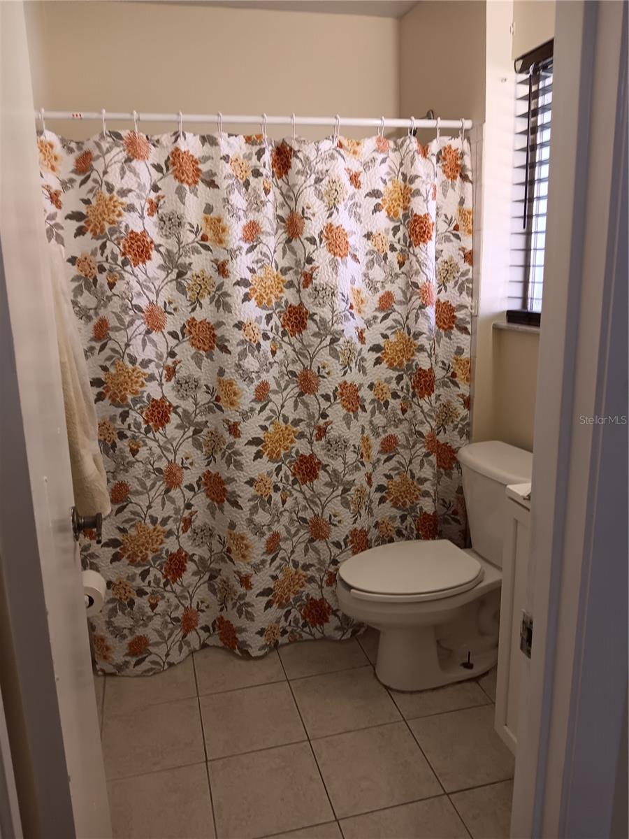 Bathroom/tub
