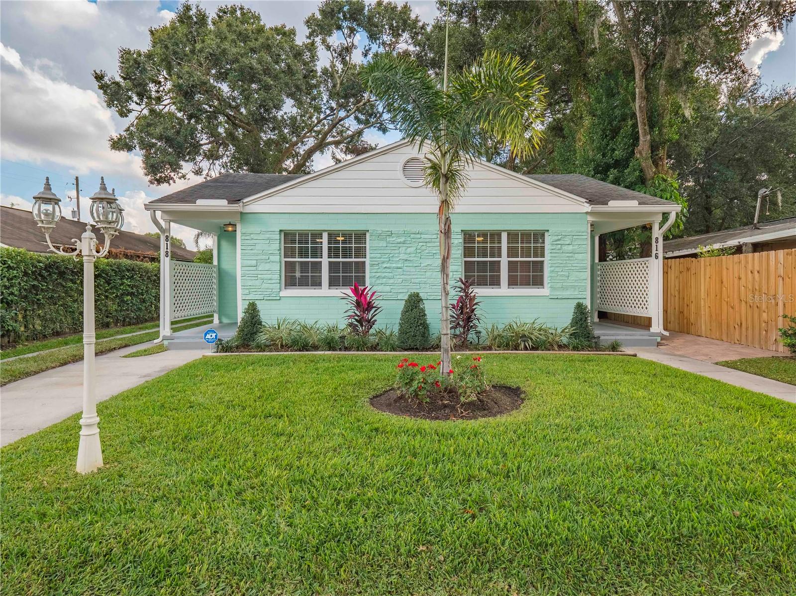 816 E AMELIA STREET, Orlando, FL 32801 816 E AMELIA STREET, Orlando, FL 32801