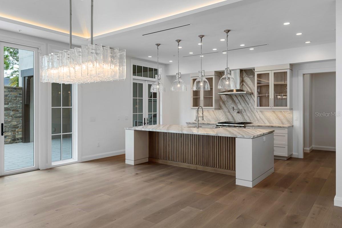 10300 WINTER SPARKLE CIRCLE, Golden Oak, FL 32836