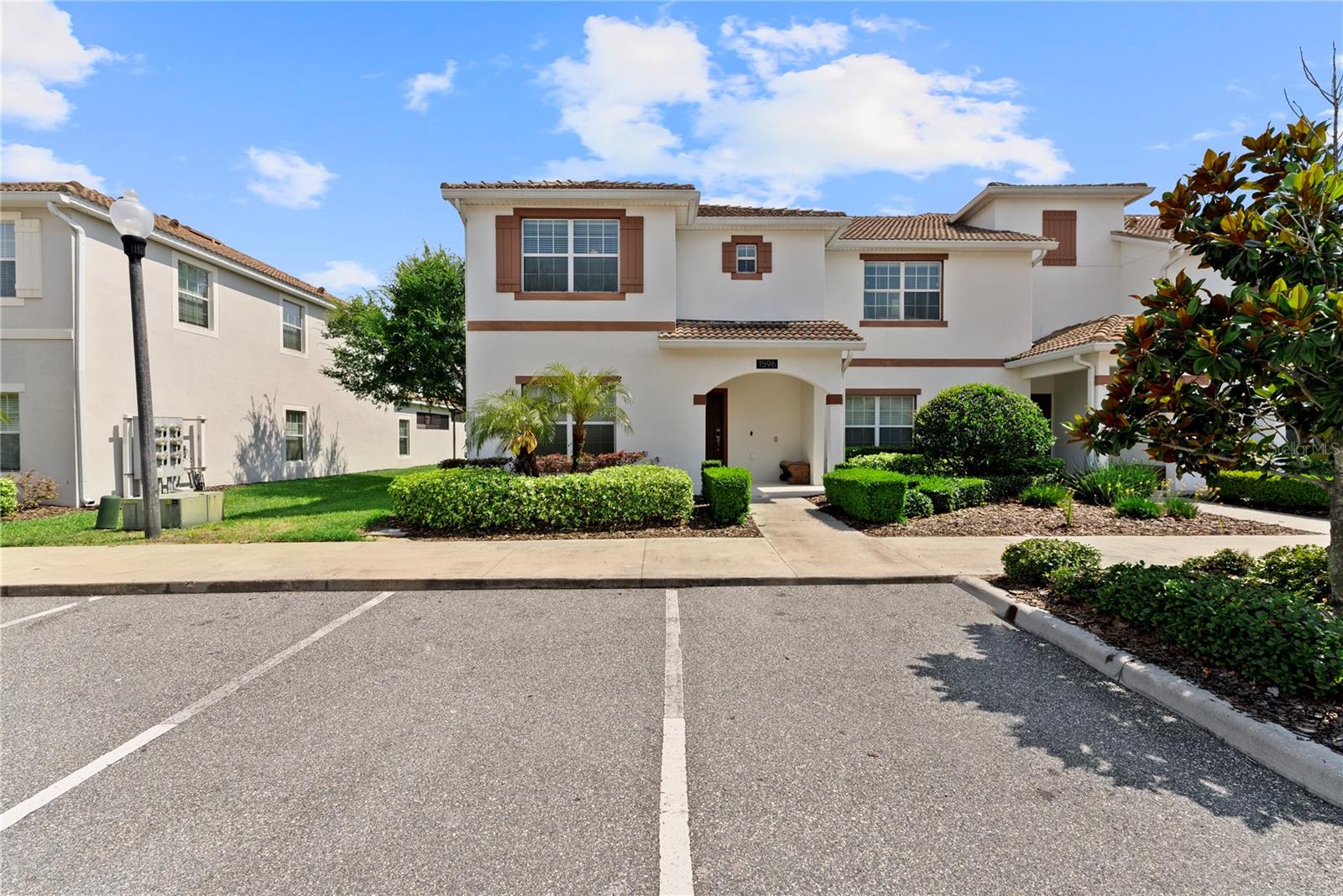 1596 MOON VALLEY DRIVE, Davenport, FL 33896