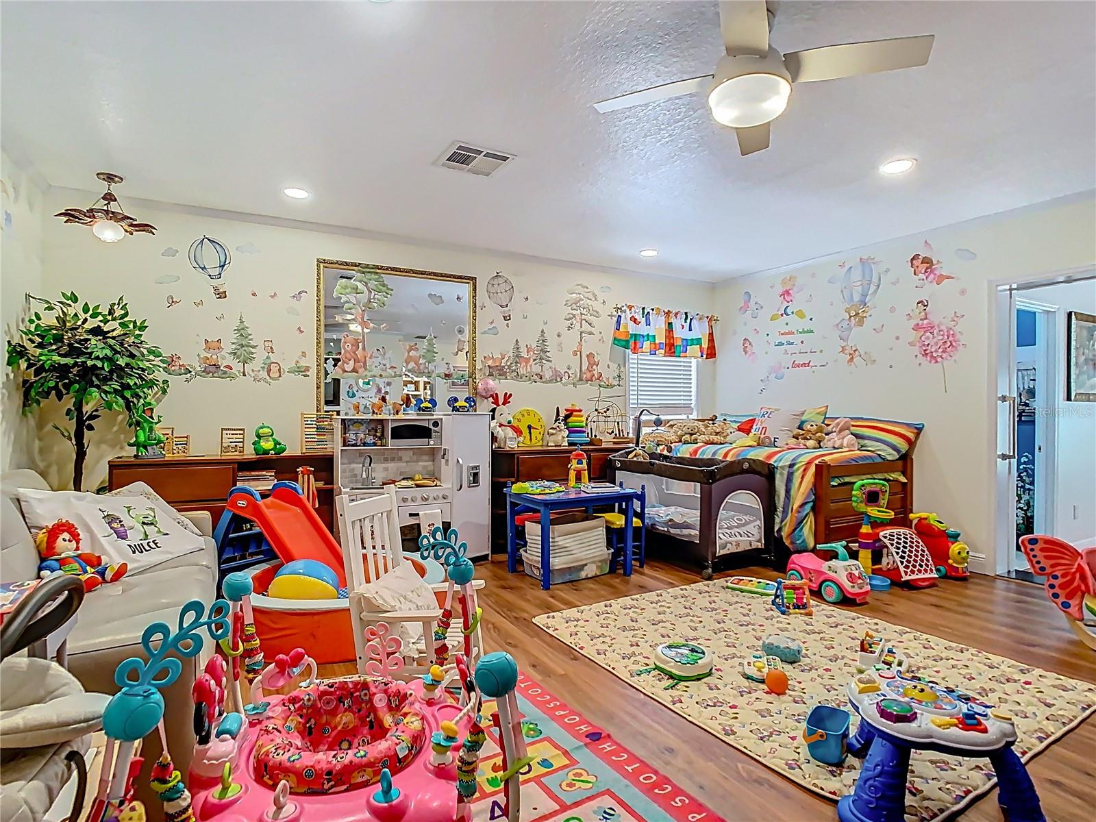 Bedroom 7- Children's Playroom