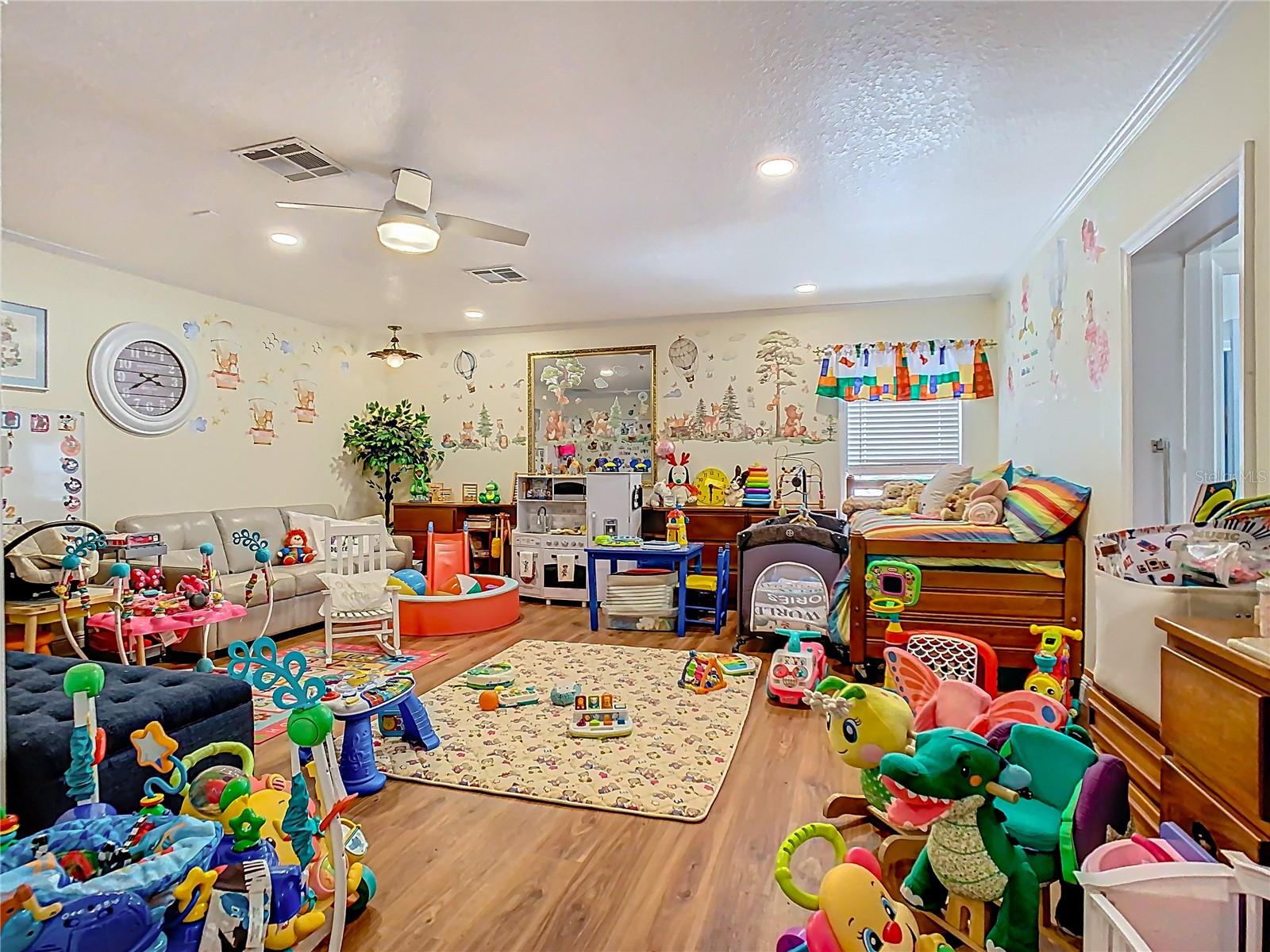 Bedroom 7 - Children's Playroom