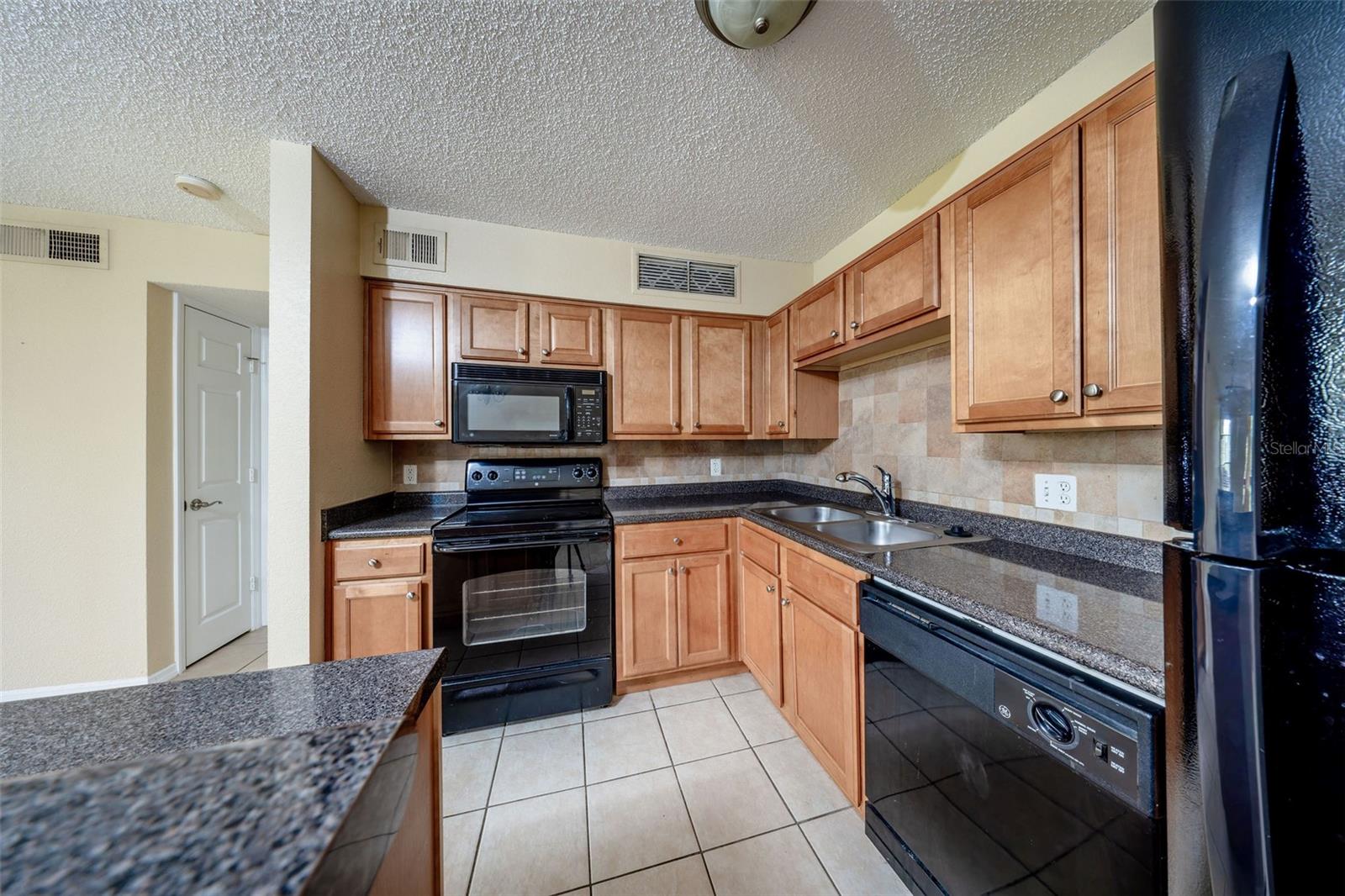 420 FORESTWAY CIRCLE, #206, Altamonte Springs, FL 32701