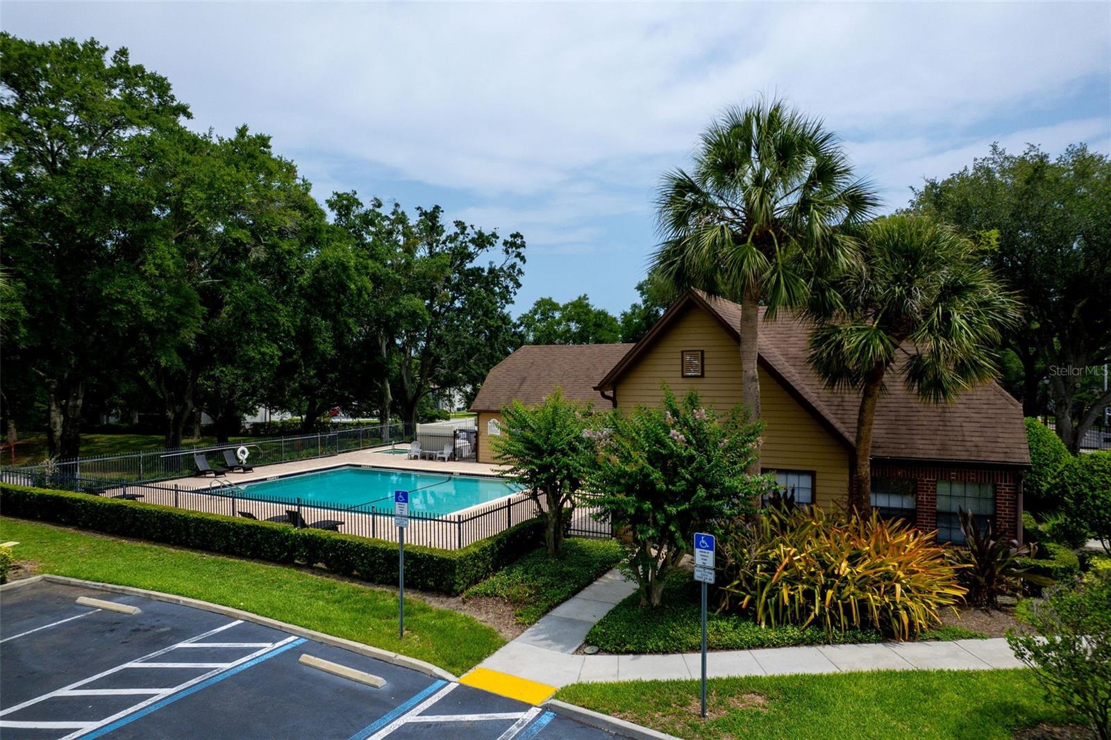 420 FORESTWAY CIRCLE, #206, Altamonte Springs, FL 32701