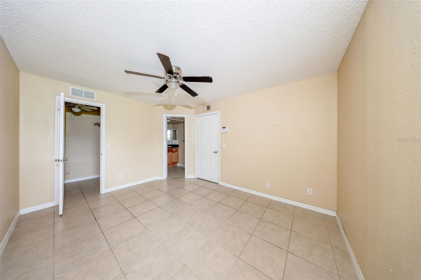 420 FORESTWAY CIRCLE, #206, Altamonte Springs, FL 32701
