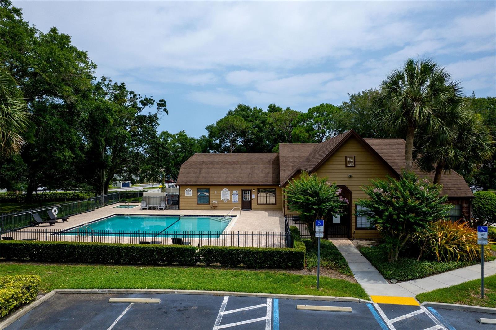 420 FORESTWAY CIRCLE, #206, Altamonte Springs, FL 32701