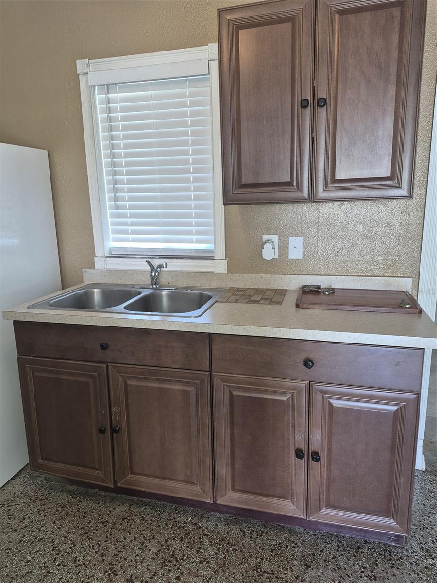 Kitchen sink area
