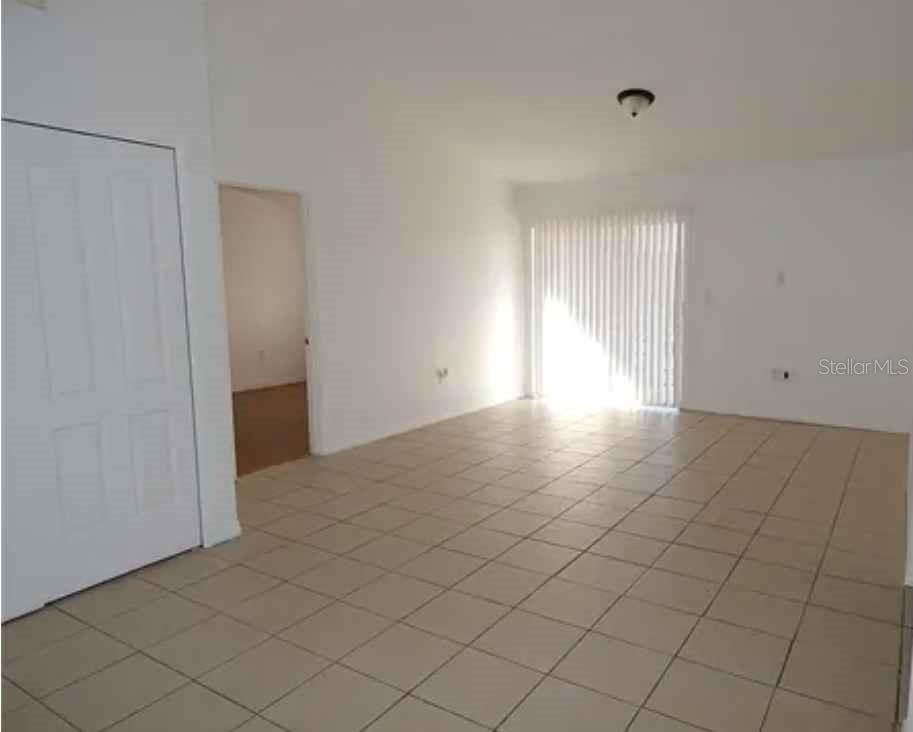 5220 VIA HACIENDA, #212, Orlando, FL 32839