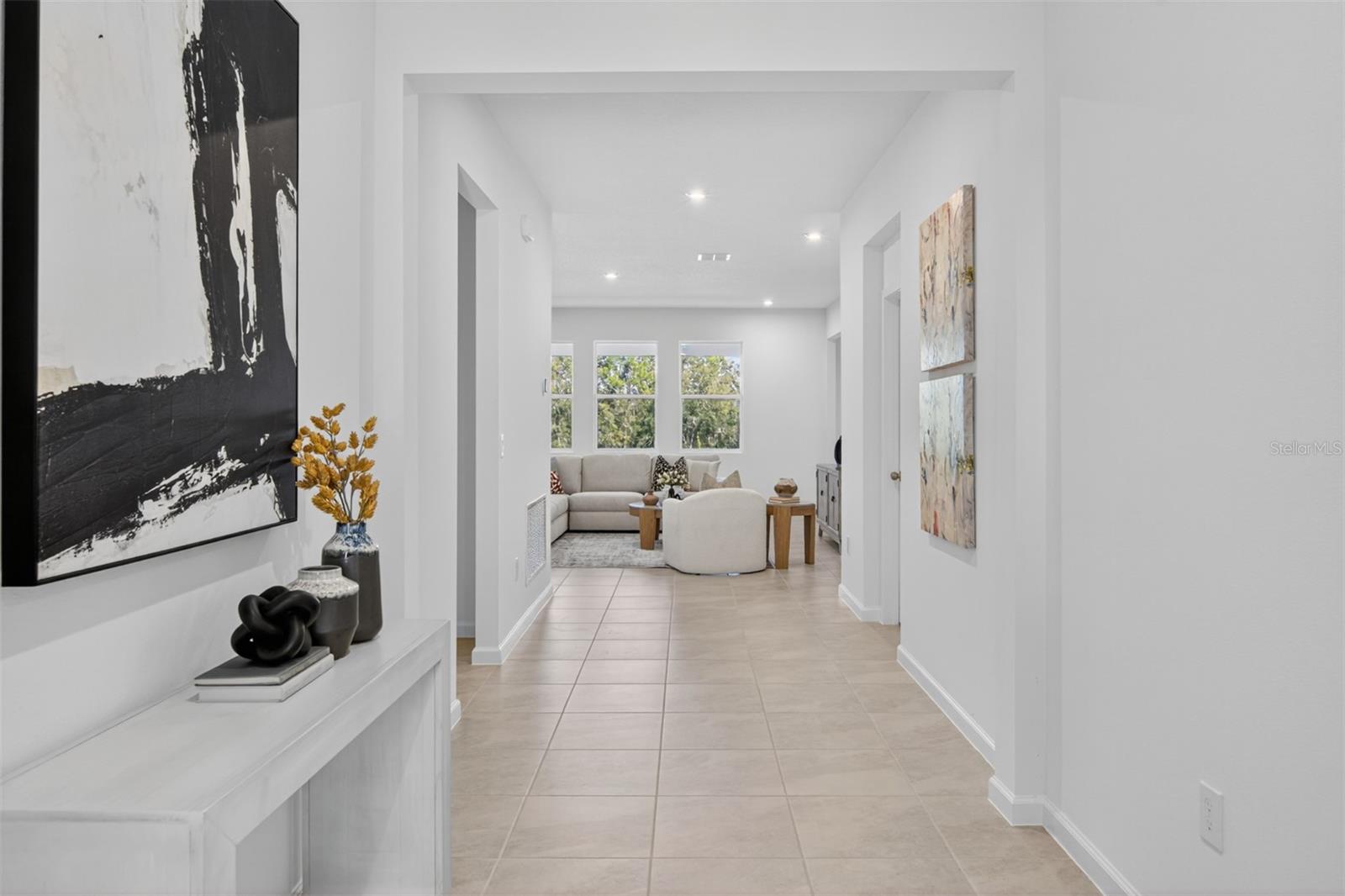 Rainwood Lake Clarke Model Foyer Rainwood Lake Clarke Model Foyer