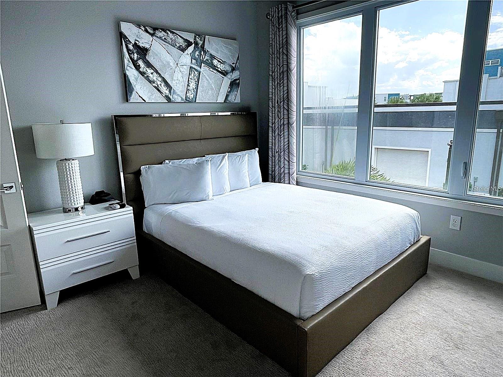2nd bedroom