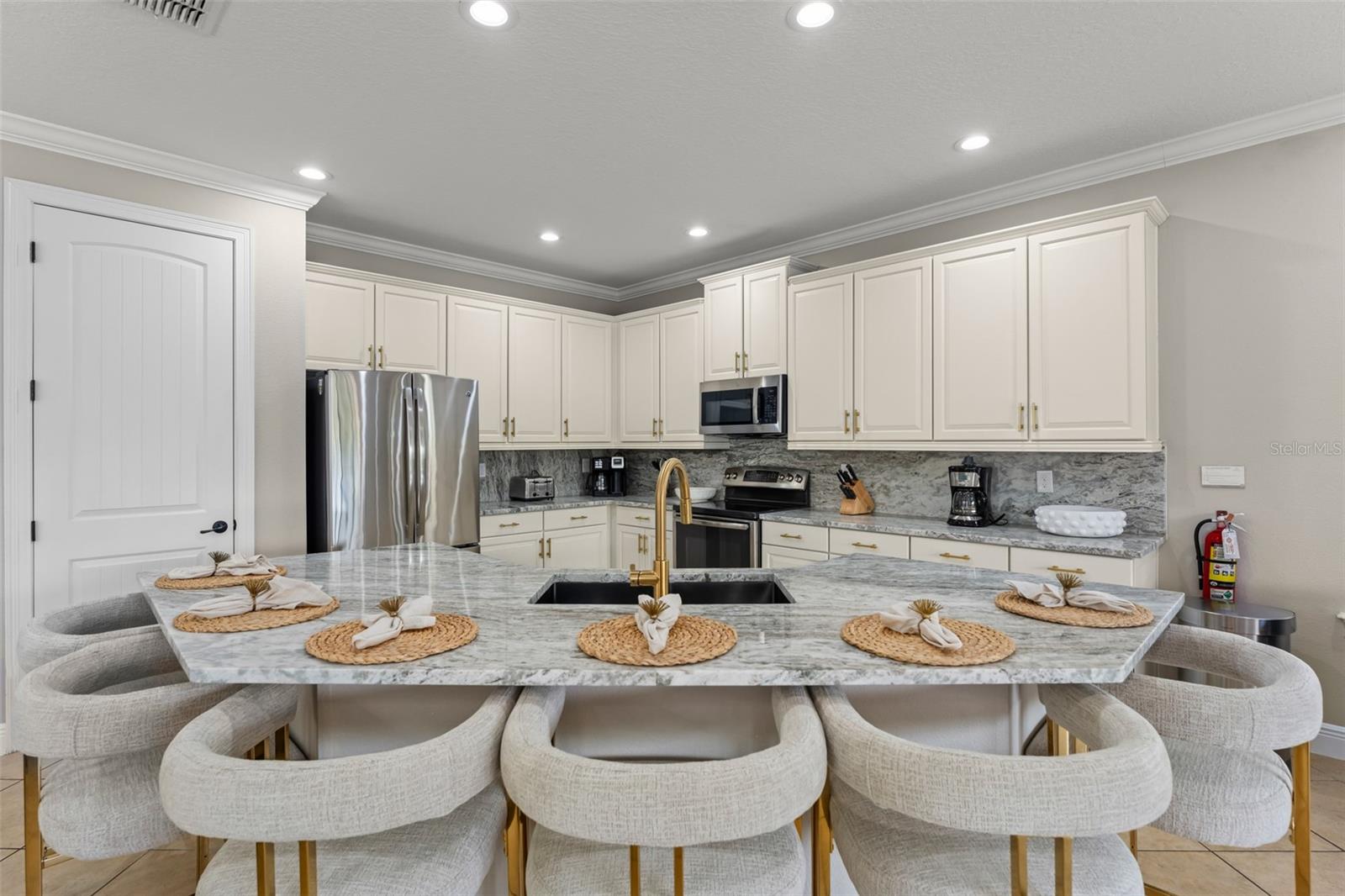 717 DESERT MOUNTAIN COURT, Reunion, FL 34747