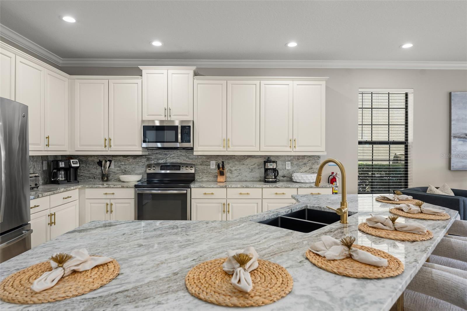 717 DESERT MOUNTAIN COURT, Reunion, FL 34747
