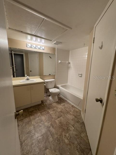 320 FORESTWAY CIRCLE, #203, Altamonte Springs, FL 32701