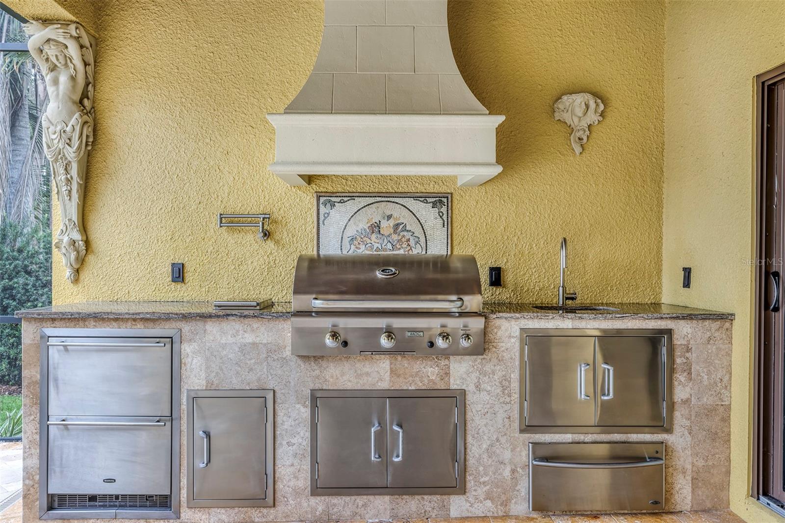 Summer Kitchen