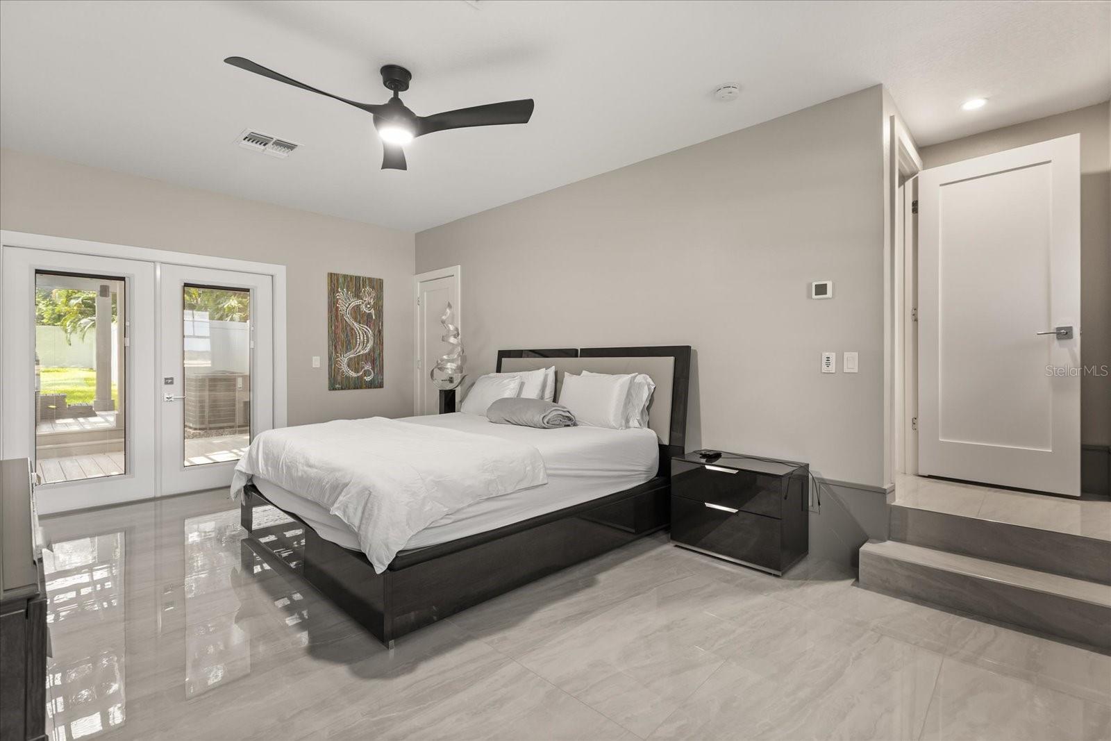 808 EDGEWATER DRIVE, Orlando, FL 32804