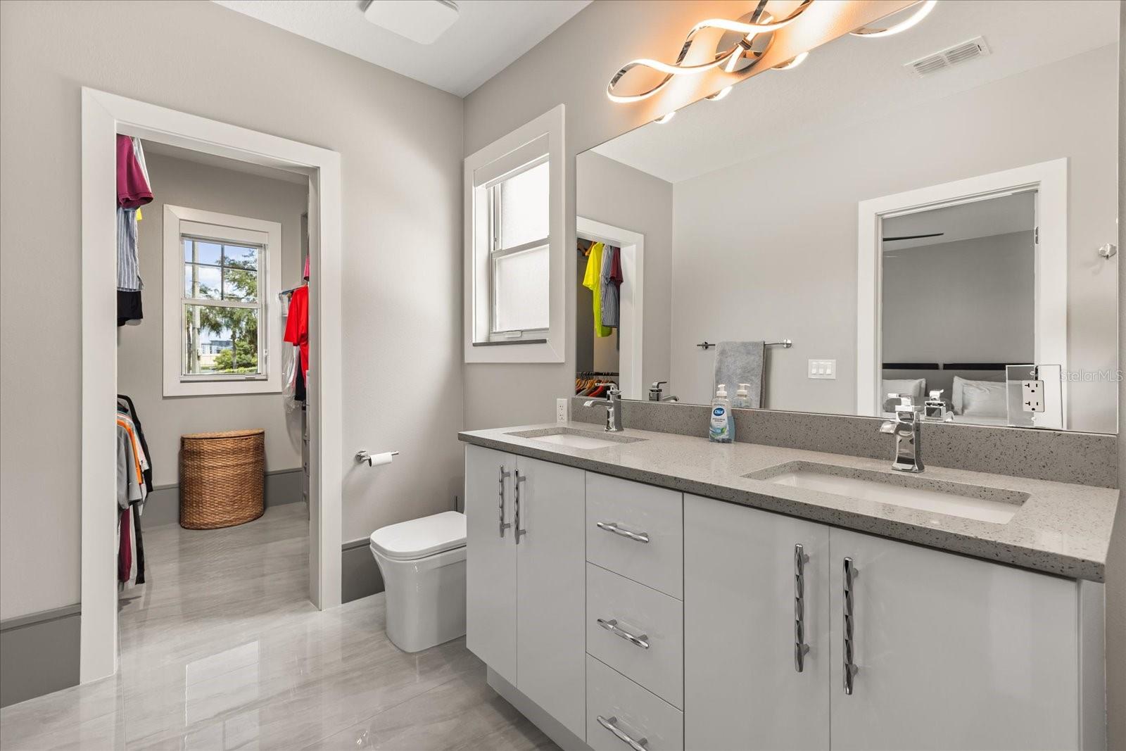 808 EDGEWATER DRIVE, Orlando, FL 32804