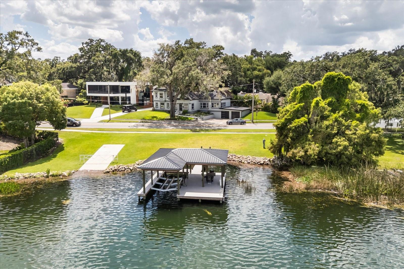 808 EDGEWATER DRIVE, Orlando, FL 32804