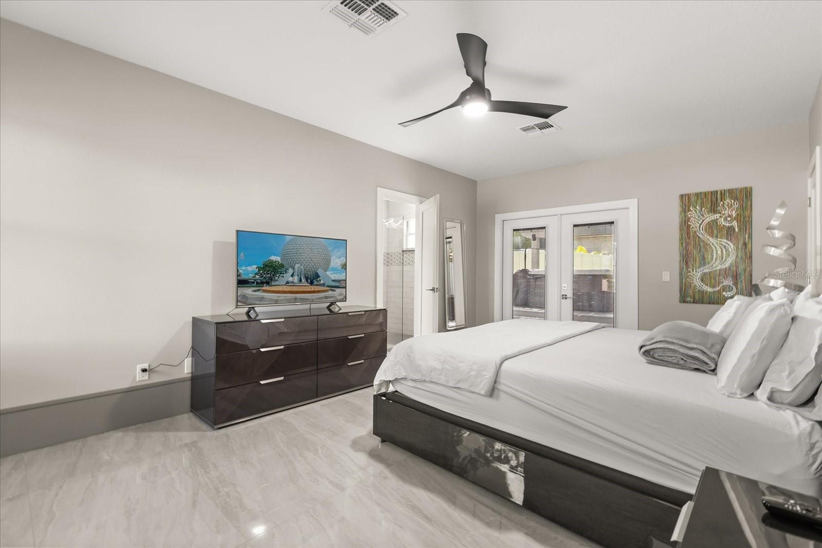 808 EDGEWATER DRIVE, Orlando, FL 32804