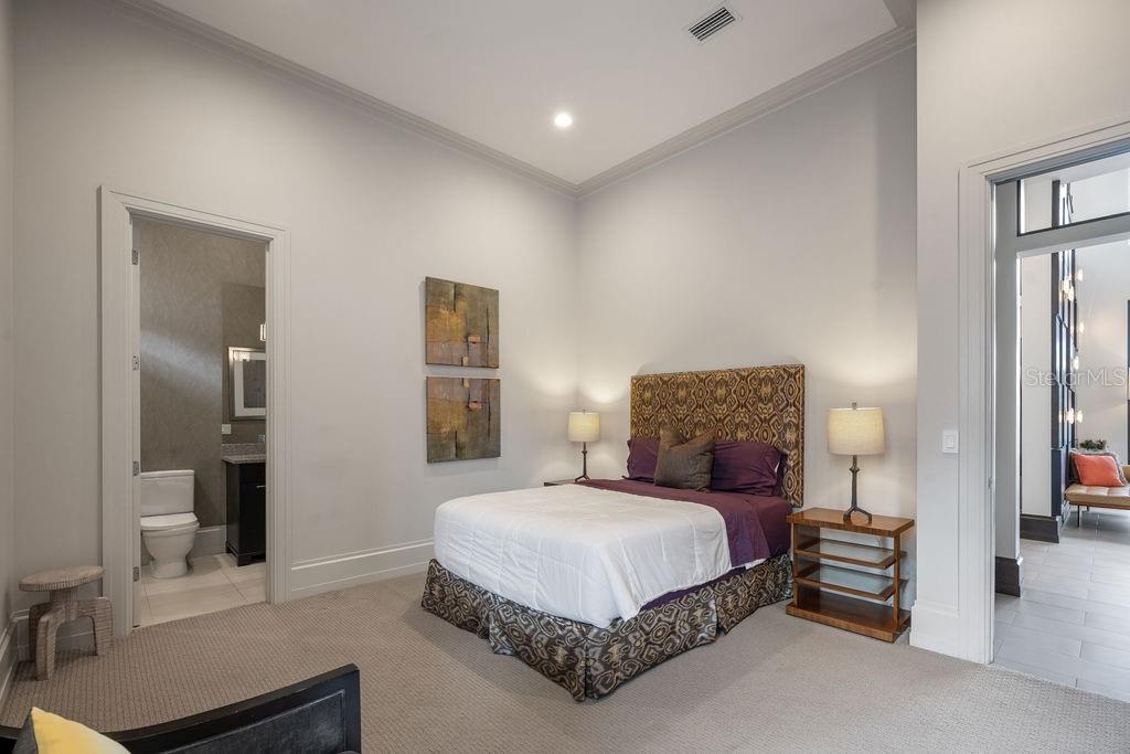 9721 CARILLON PARK DRIVE, Windermere, FL 34786