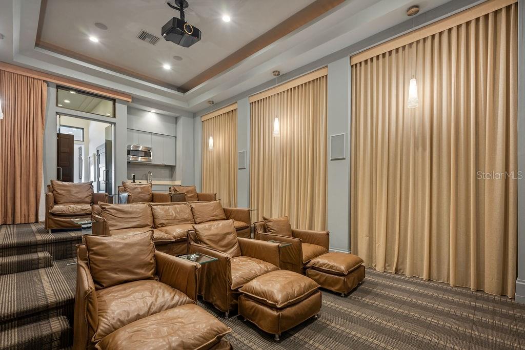 9721 CARILLON PARK DRIVE, Windermere, FL 34786