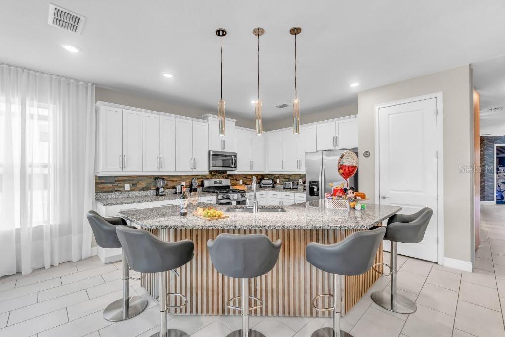 1117 CASTLE PINES COURT, Reunion, FL 34747 1117 CASTLE PINES COURT, Reunion, FL 34747