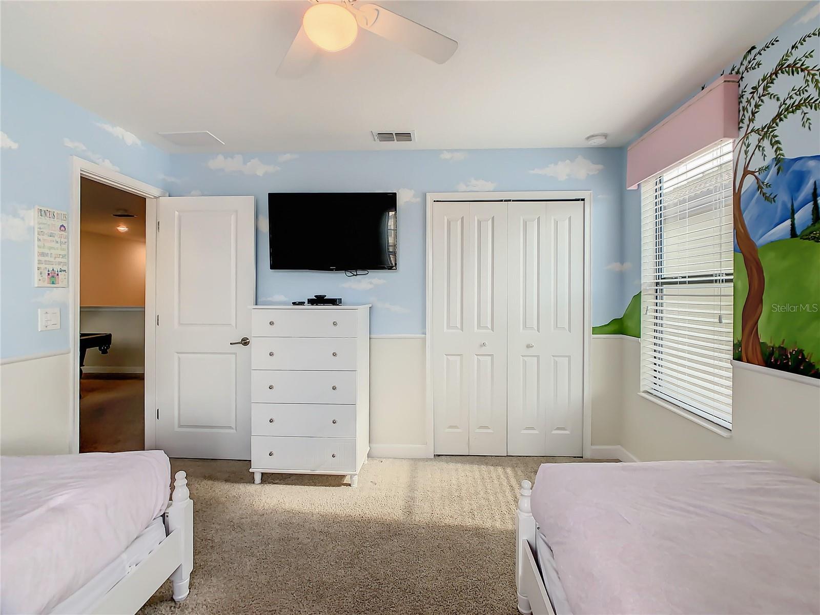 1305 DIVOT WAY, Davenport, FL 33896