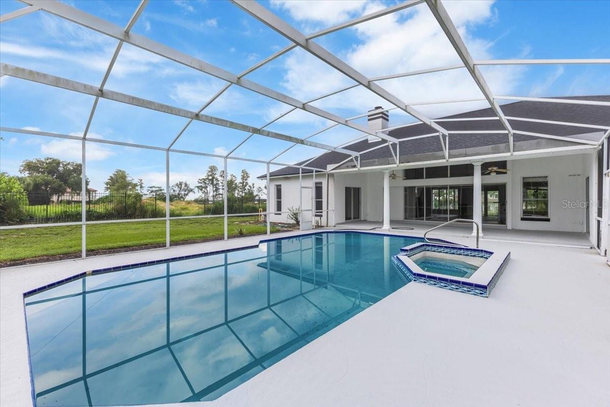Pool & Spa