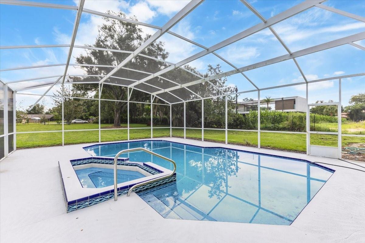 Pool & Spa