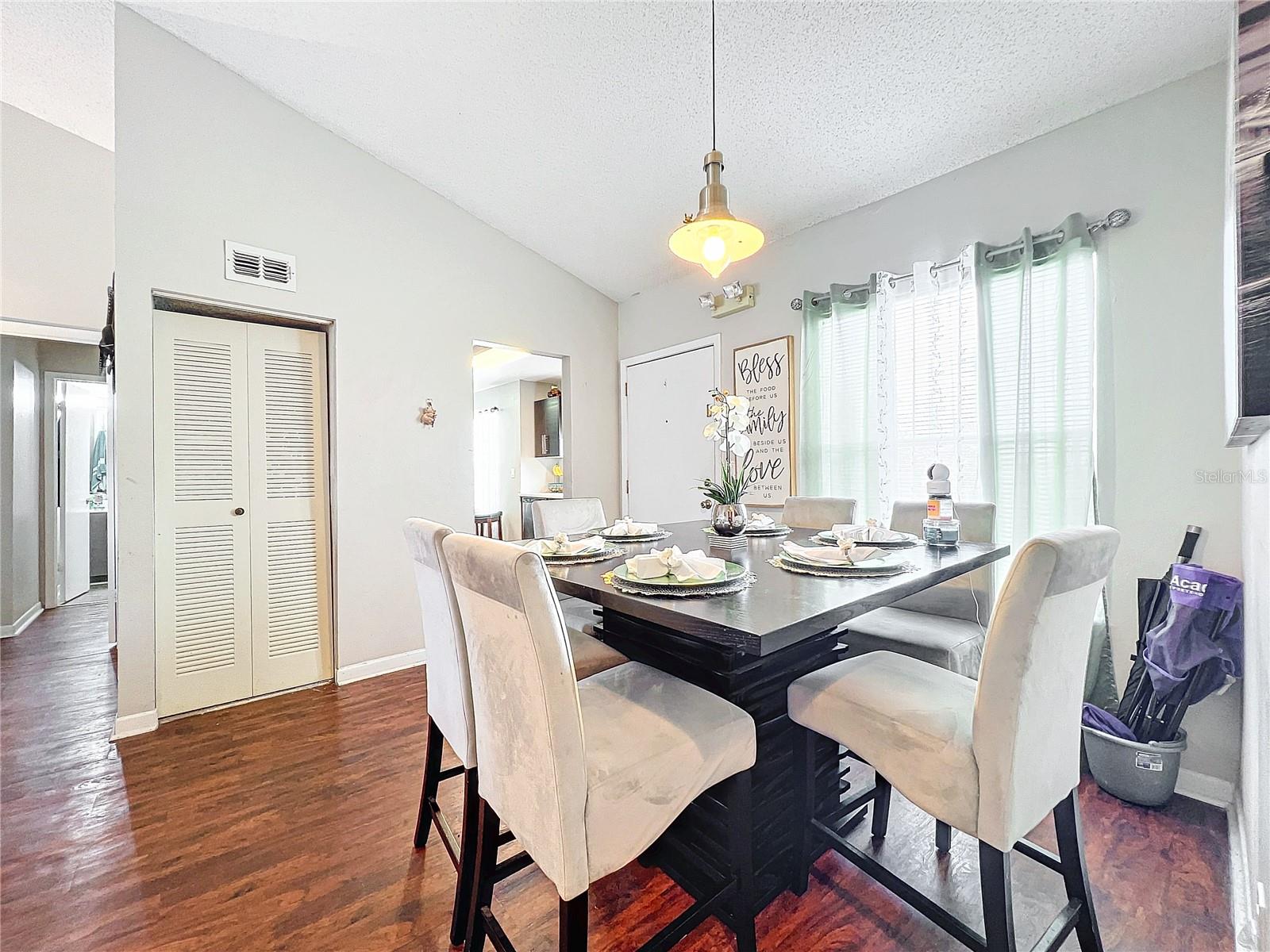 2520 WOODGATE BOULEVARD, #204, Orlando, FL 32822
