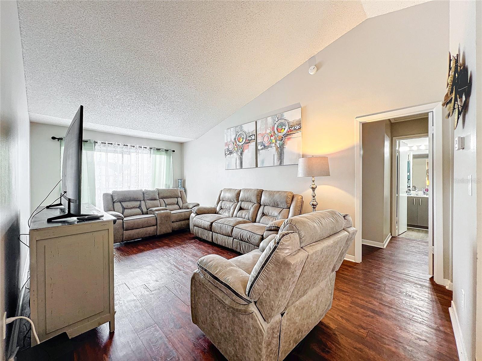 2520 WOODGATE BOULEVARD, #204, Orlando, FL 32822