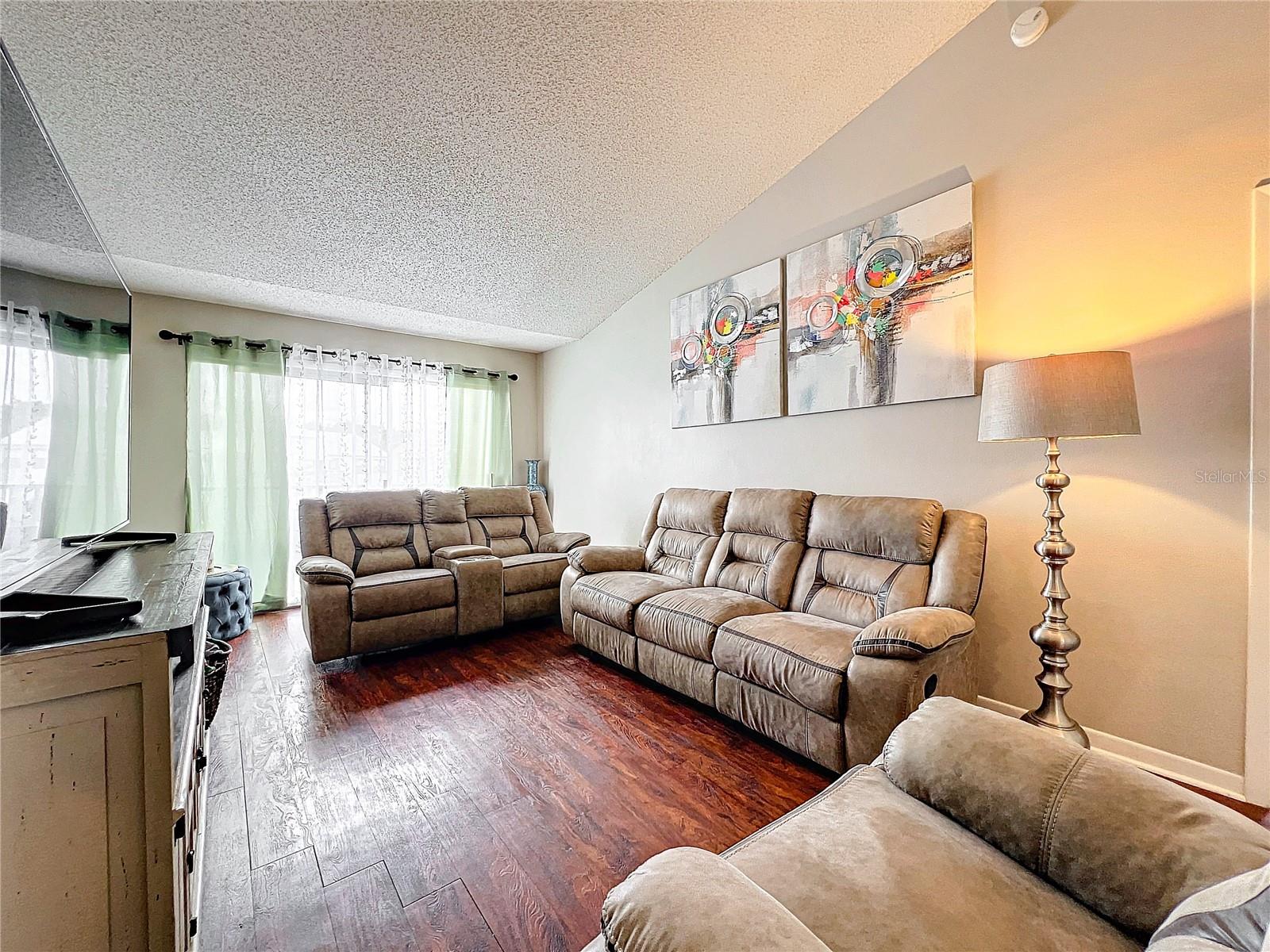 2520 WOODGATE BOULEVARD, #204, Orlando, FL 32822