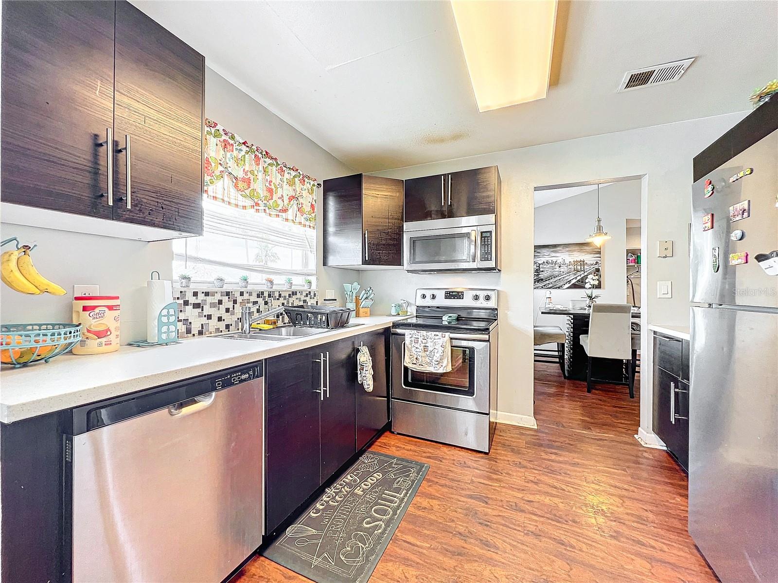 2520 WOODGATE BOULEVARD, #204, Orlando, FL 32822