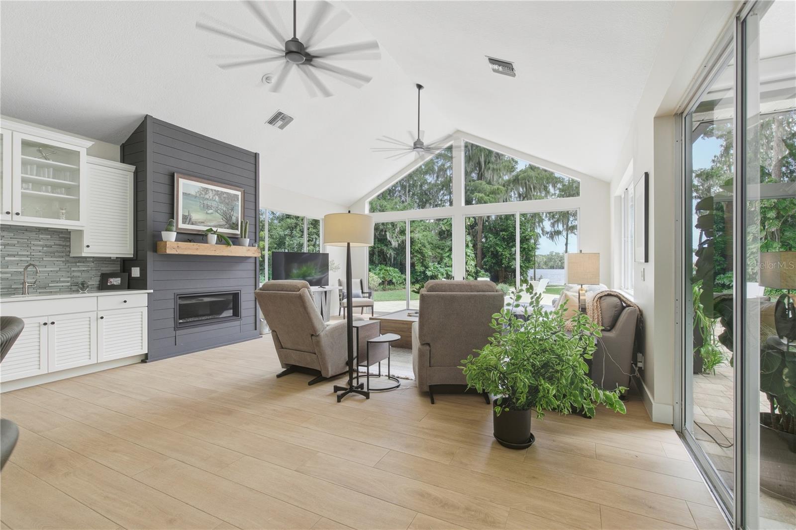 4733 CHULUOTA ROAD, Orlando, FL 32820