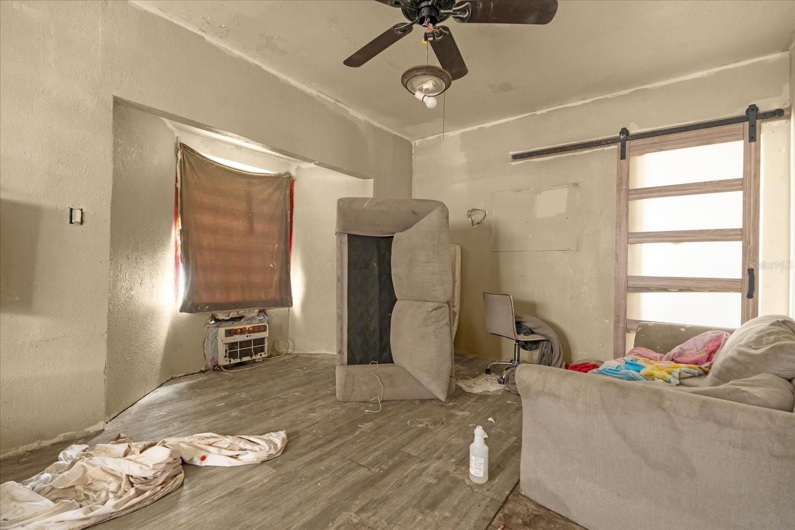 122 W SMITH AVENUE, Haines City, FL 33844