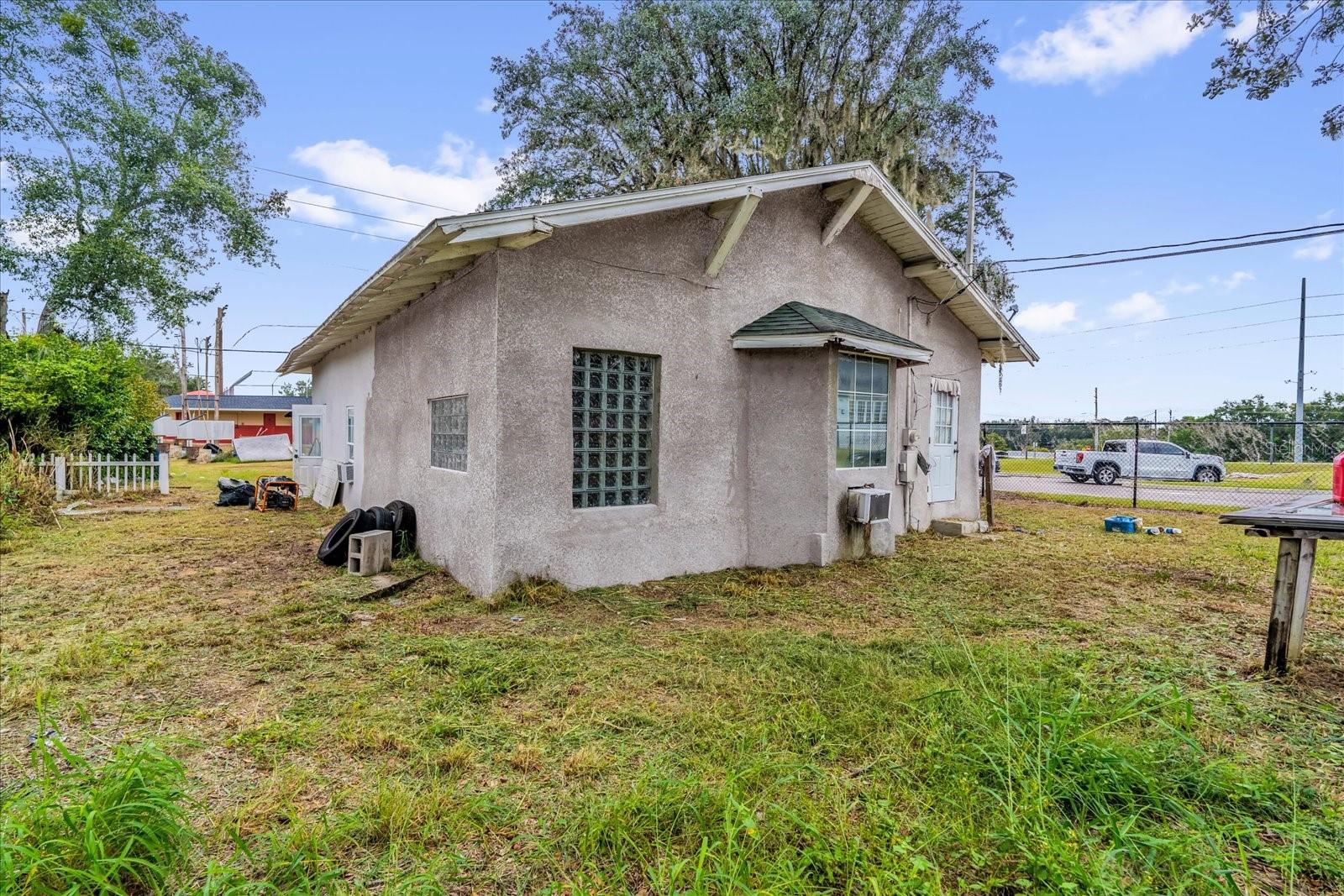 122 W SMITH AVENUE, Haines City, FL 33844 122 W SMITH AVENUE, Haines City, FL 33844
