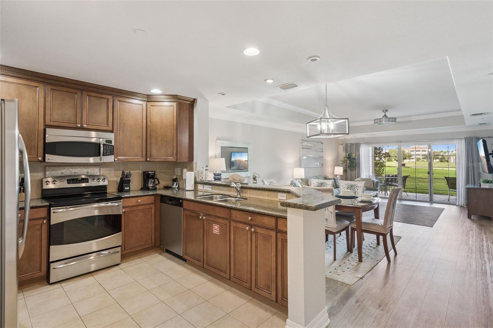 1100 SUNSET VIEW CIRCLE, #102, Reunion, FL 34747