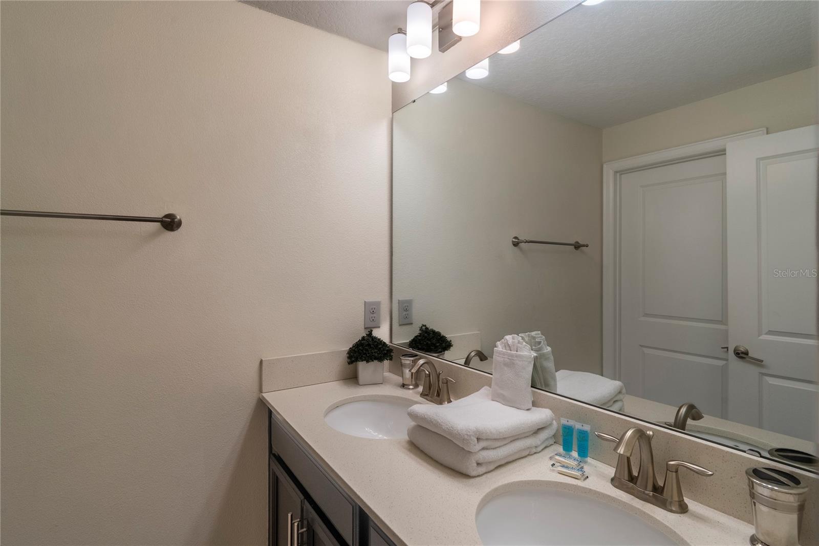 436 OCEAN COURSE AVENUE, Davenport, FL 33896