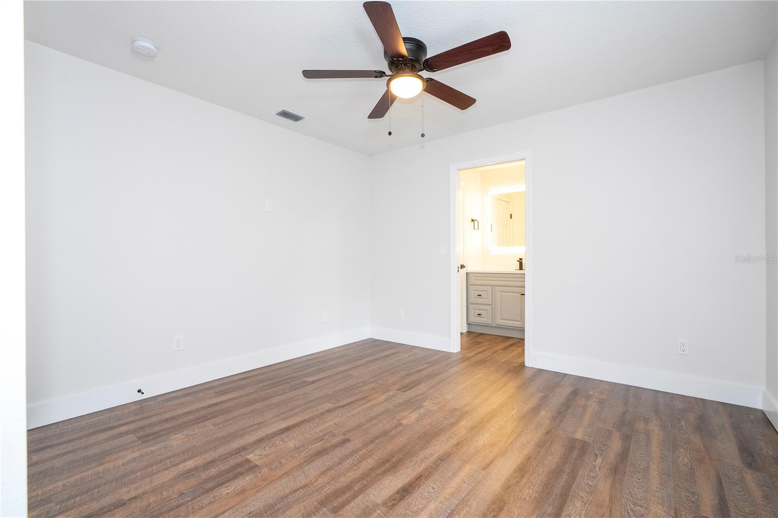 1124 MUNSTER STREET, Orlando, FL 32803