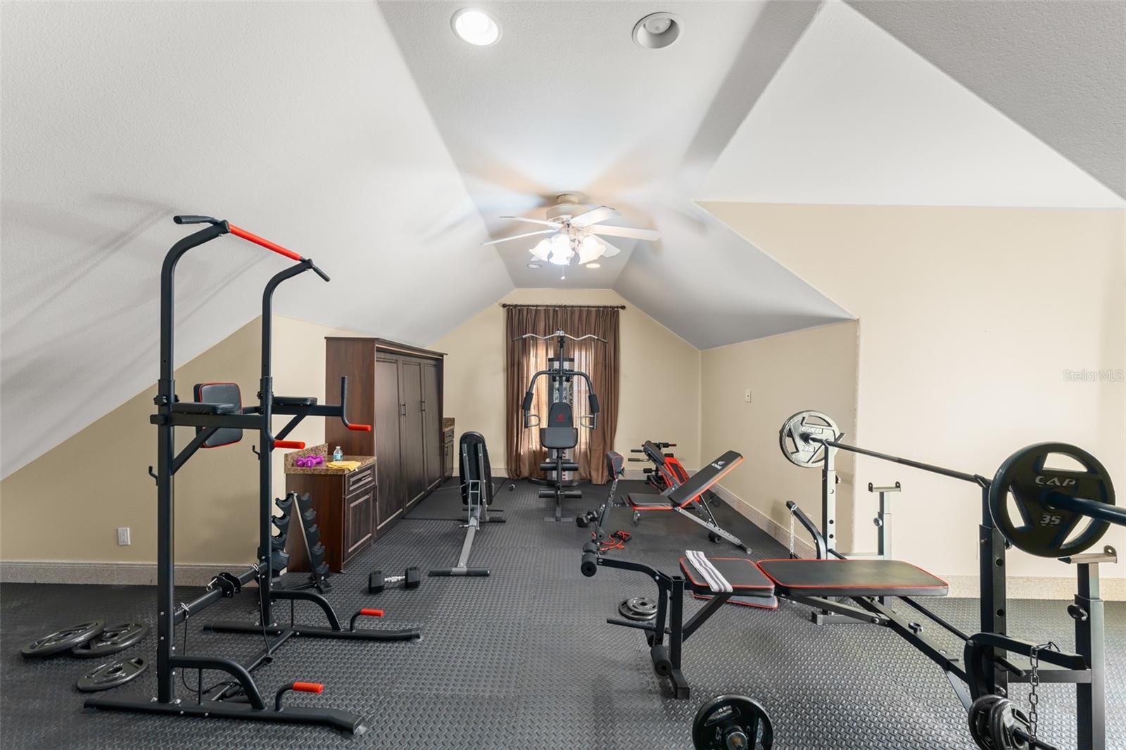 9575 WESTOVER ROBERTS ROAD, Windermere, FL 34786