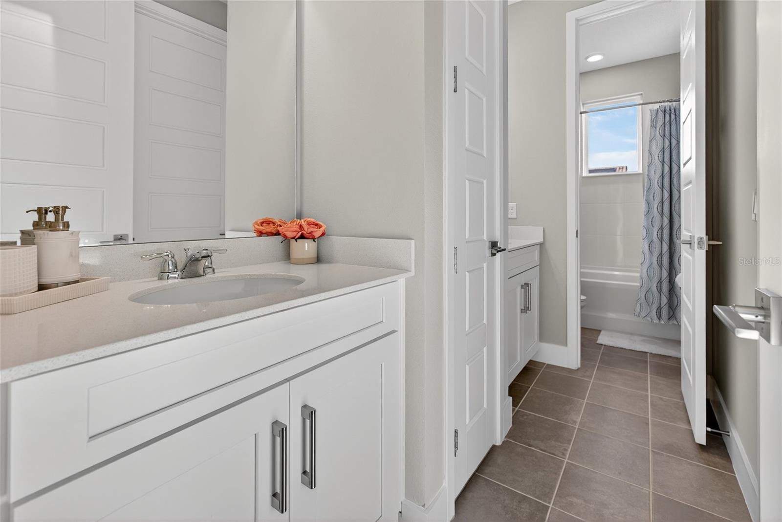 bathroom 3 - jack and jill