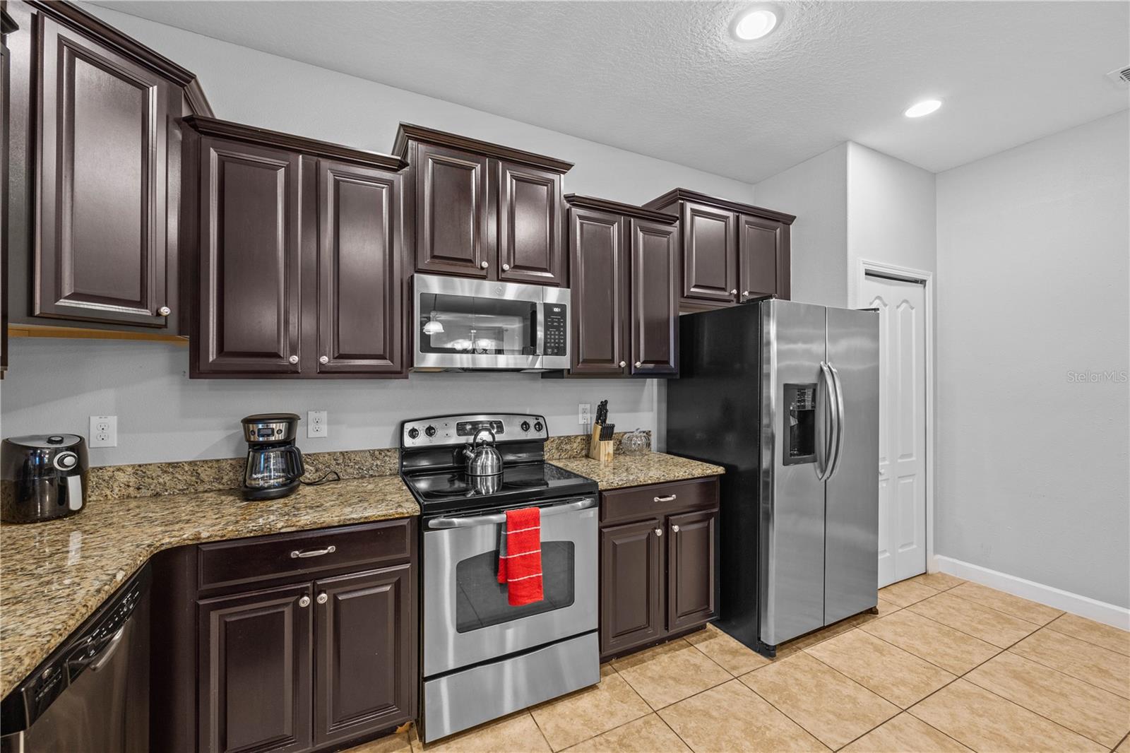 9117 EL CARO LANE, Davenport, FL 33896