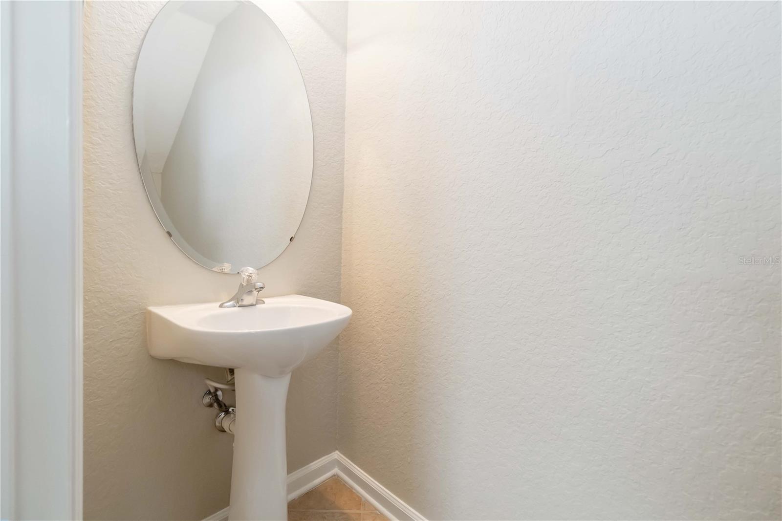 1/2 Bathroom