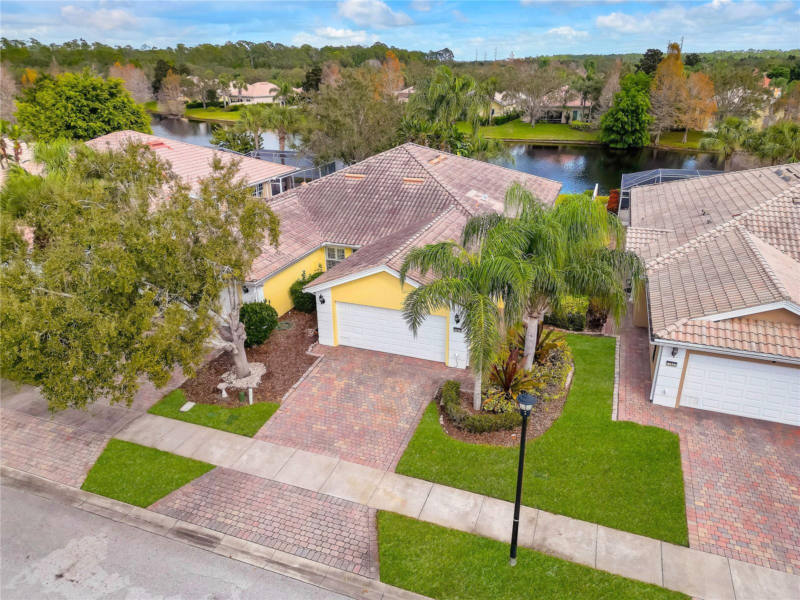 11831 FAN TAIL LANE, Orlando, FL 32827