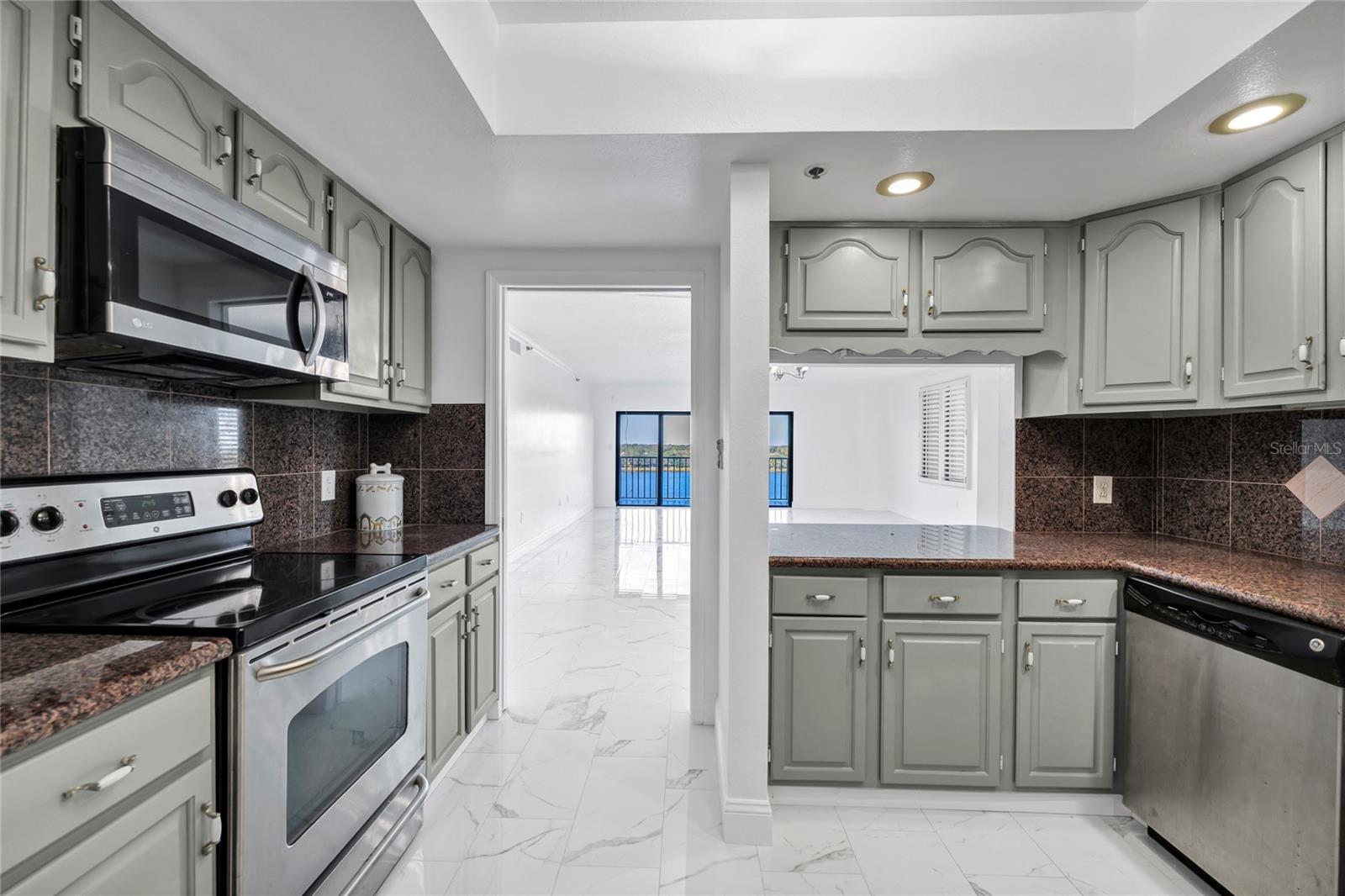 7550 HINSON STREET, #10A, Orlando, FL 32819