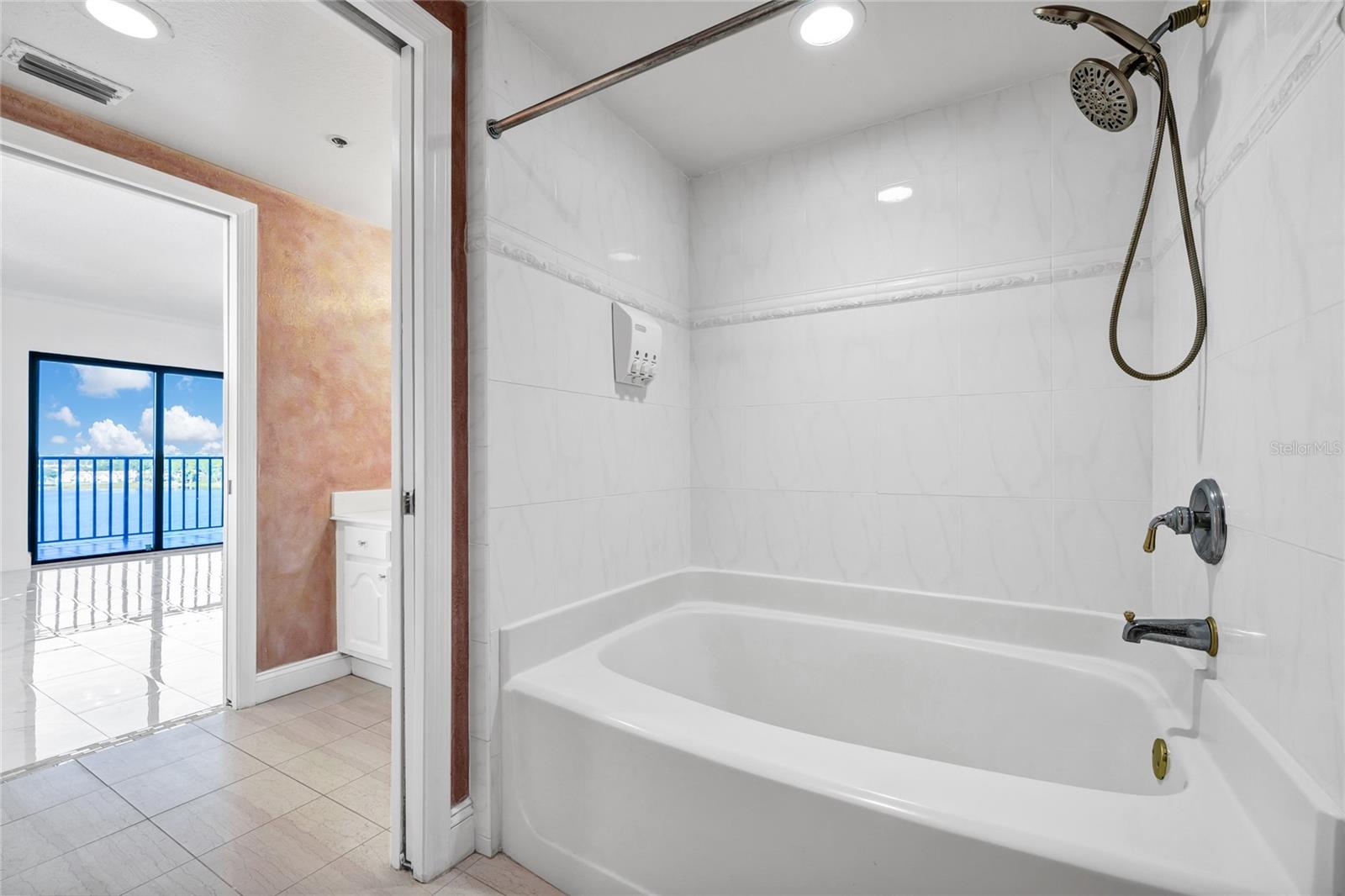 7550 HINSON STREET, #10A, Orlando, FL 32819