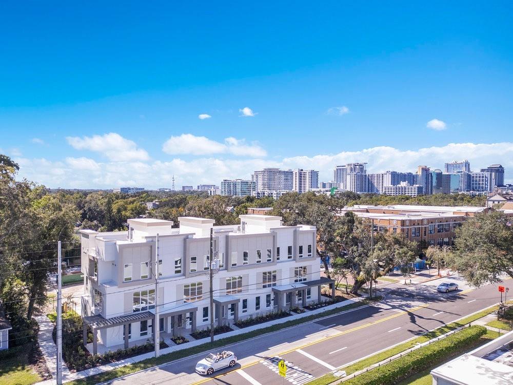 1004 E ROBINSON, Orlando, FL 32801 1004 E ROBINSON, Orlando, FL 32801