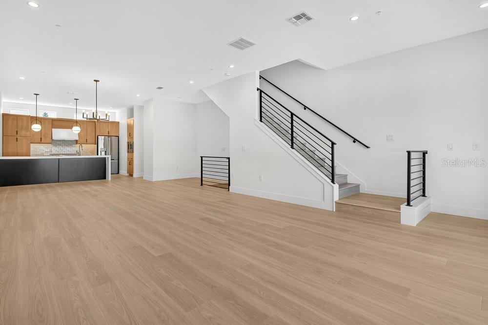 1008 E ROBINSON, Orlando, FL 32801