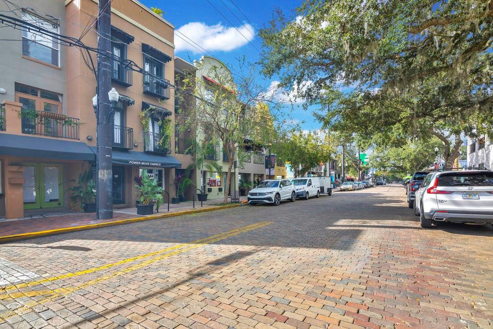 1008 E ROBINSON, Orlando, FL 32801